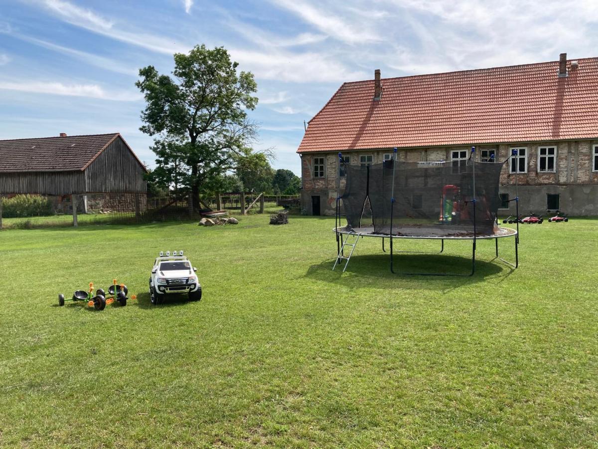 Gutshaus Pinnow *